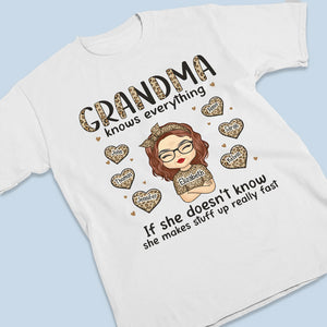 Grand-mère sait tout - T-shirt unisexe personnalisé pour la famille, sweat à capuche, sweat-shirt - Cadeau de fête des mères, d'anniversaire pour grand-mère