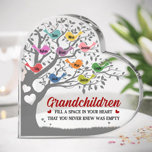 Les petits-enfants comblent un vide dans le cœur de grand-mère - Plaque acrylique personnalisée en forme de cœur pour la famille - Cadeau de fête des mères et d'anniversaire pour grand-mère