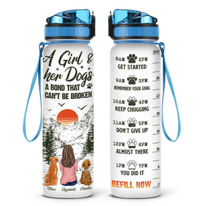 Une fille et ses chiens - Bouteille d'eau personnalisée avec suivi commémoratif - Cadeau de condoléances, cadeau pour les propriétaires d'animaux et les amoureux des animaux