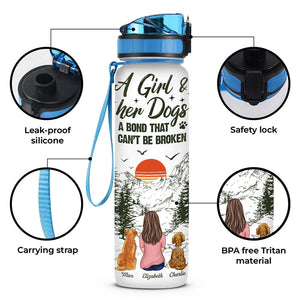 Une fille et ses chiens - Bouteille d'eau personnalisée avec suivi commémoratif - Cadeau de condoléances, cadeau pour les propriétaires d'animaux et les amoureux des animaux