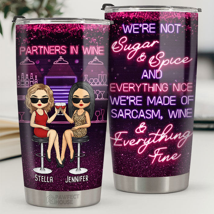 Partenaires en vin, nous sommes faits de sarcasme, de vin et de tout ce qui est bon - Verre personnalisé Bestie - Cadeau pour meilleures amies, meilleures amies, sœurs