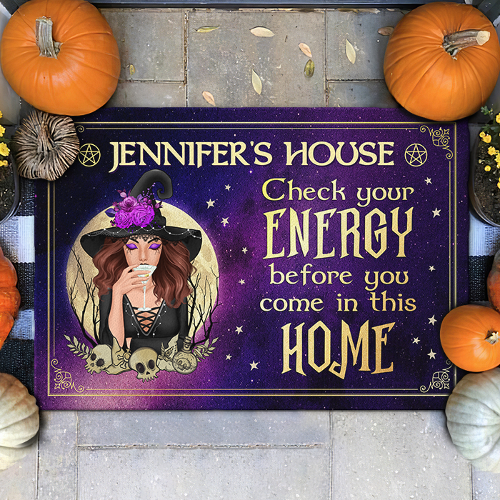 Vérifiez votre énergie avant d'entrer dans cette maison - Tapis décoratif de sorcière personnalisé - Cadeau pour sorcières, cadeau pour vous-même, cadeau d'Halloween