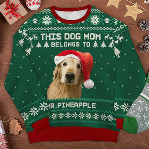 Cette maman chien appartient à - Sweat-shirt de Noël unisexe personnalisé, sweat-shirt en laine, sweat-shirt imprimé intégral - Télécharger une image, cadeau pour les amoureux des chiens, amoureux des animaux, cadeau de Noël
