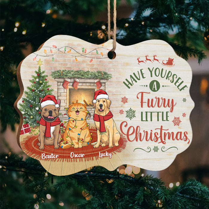 Offrez-vous un Noël tout doux ! Décoration de Noël personnalisée en bois en forme de Benelux. Cadeau pour les amoureux des animaux.