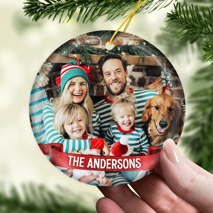 L'amour de notre famille - Décoration de Noël personnalisée en céramique ronde avec photo - Télécharger une image, cadeau pour la famille, cadeau de Noël