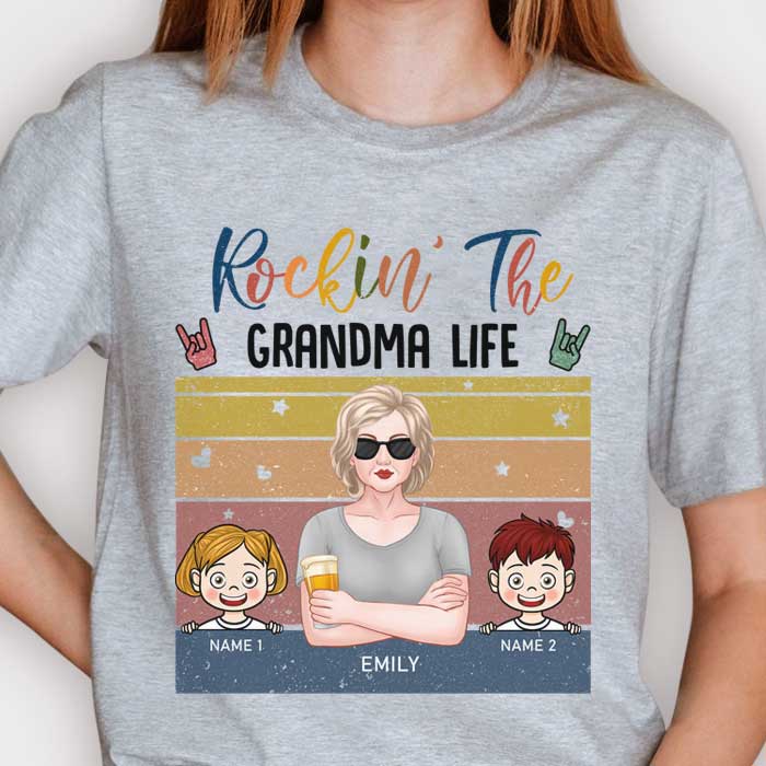 Rockin' Living The Grandma Life - Cadeau pour grand-mère, t-shirt unisexe personnalisé, sweat à capuche