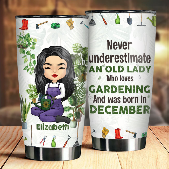 Une femme qui aime le jardinage - Gobelet personnalisé - Cadeau pour les amateurs de jardinage