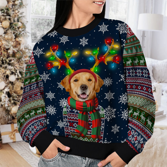 Un animal de compagnie en costume de Noël avec des bois de renne colorés - Sweat-shirt personnalisé pour chien et chat - Pull unisexe en laine - Télécharger une image, Cadeau de Noël pour les propriétaires et les amoureux des animaux