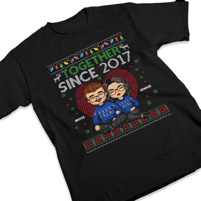 Nous sommes ensemble depuis cette année-là - T-shirt unisexe personnalisé, sweat à capuche, sweat-shirt - Cadeau de Noël pour mari et femme, anniversaire