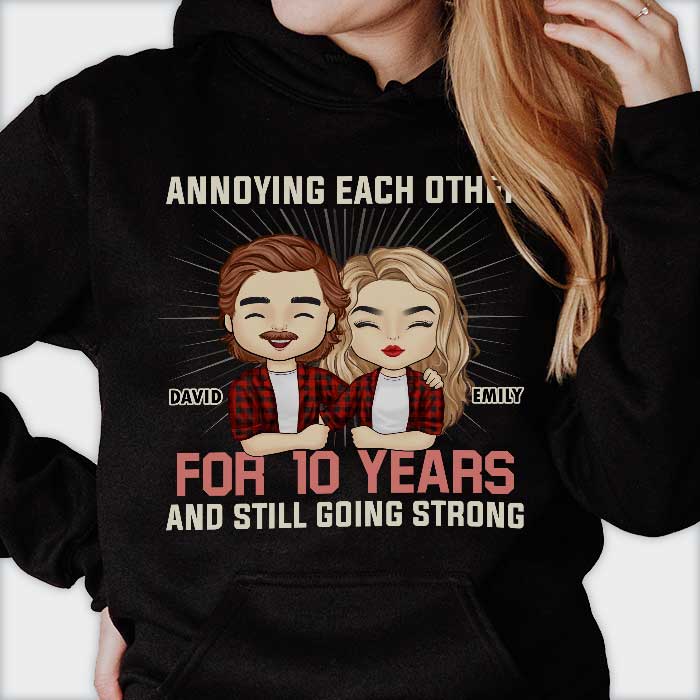 On s'ennuie depuis 20 ans et on est toujours aussi forts - Cadeaux d'anniversaire, cadeaux pour couples, mari et femme, sweat à capuche unisexe personnalisé