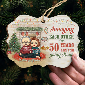 On s'ennuie, mais on continue à être forts - Décoration de Noël en bois personnalisée en forme de Benelux - Cadeau pour couple, mari et femme, anniversaire, fiançailles, mariage, cadeau de mariage, cadeau de Noël