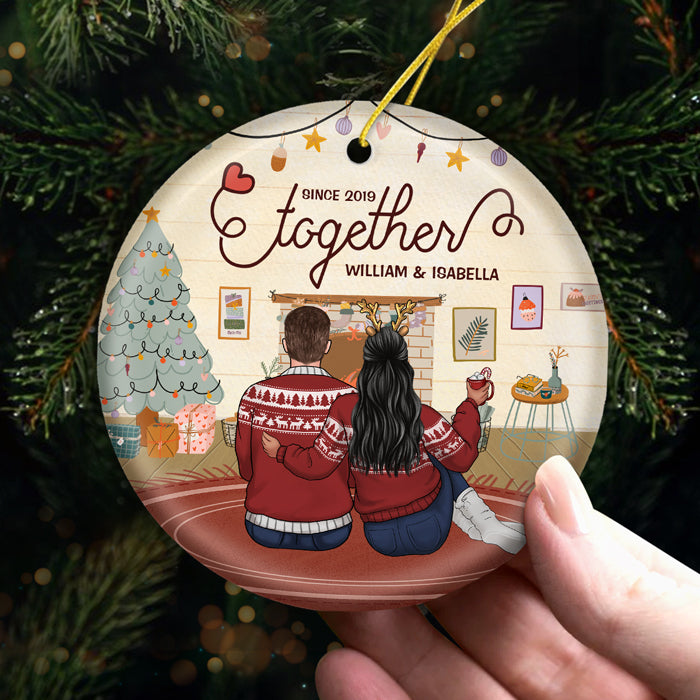 Célébrez Noël ensemble depuis - Décoration de Noël ronde personnalisée en céramique - Cadeau pour couple, mari et femme, anniversaire, fiançailles, mariage, cadeau de mariage, cadeau de Noël