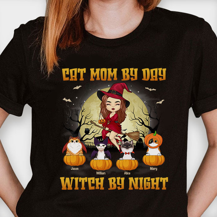 Je suis une maman chat le jour, une sorcière la nuit - T-shirt unisexe personnalisé, sweat à capuche, sweat-shirt - Cadeau pour sorcières, cadeau pour amoureux des animaux, cadeau d'Halloween