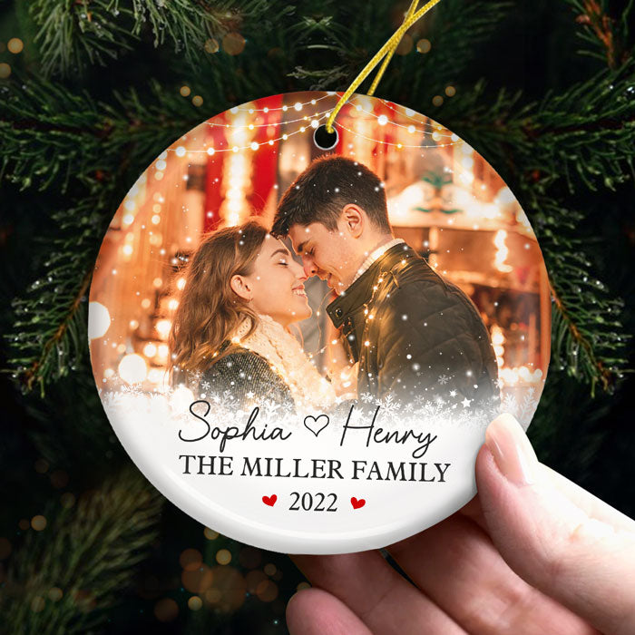 Notre amour - Décoration de Noël personnalisée en céramique ronde avec photo - Télécharger une image, cadeau pour couple, mari et femme, anniversaire, fiançailles, mariage, cadeau de mariage, cadeau de Noël