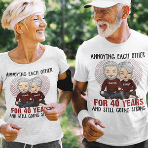 S'agacer mutuellement pendant de nombreuses années - Cadeaux d'anniversaire, cadeau pour couples, mari et femme - T-shirt unisexe personnalisé