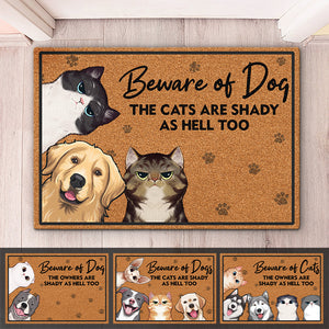 Attention aux chiens, les chats aussi sont louches ! Tapis décoratif personnalisé pour chiens et chats ! Cadeau pour propriétaires et amoureux des animaux.