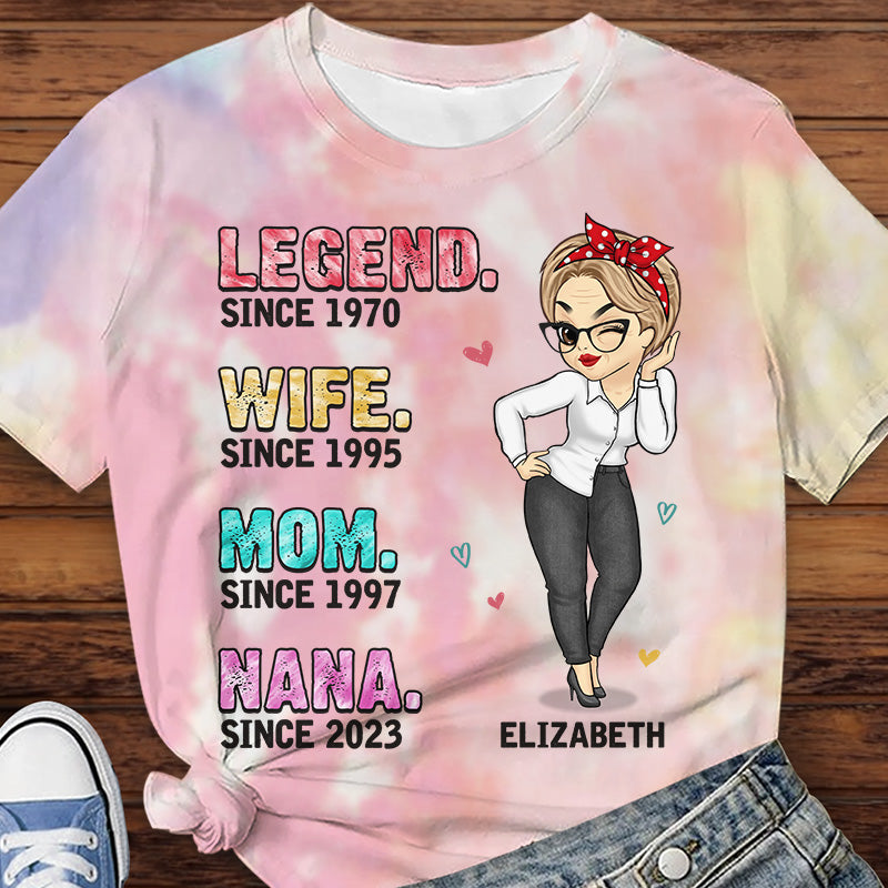 Nous avons une légende dans la maison - T-shirt unisexe personnalisé imprimé sur toute la surface - Cadeau de fête des mères, d'anniversaire pour maman