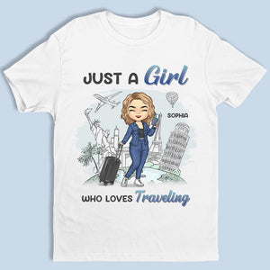 Une fille adore voyager - T-shirt, sweat à capuche et sweat-shirt unisexe personnalisé - Cadeau pour les amoureux du voyage