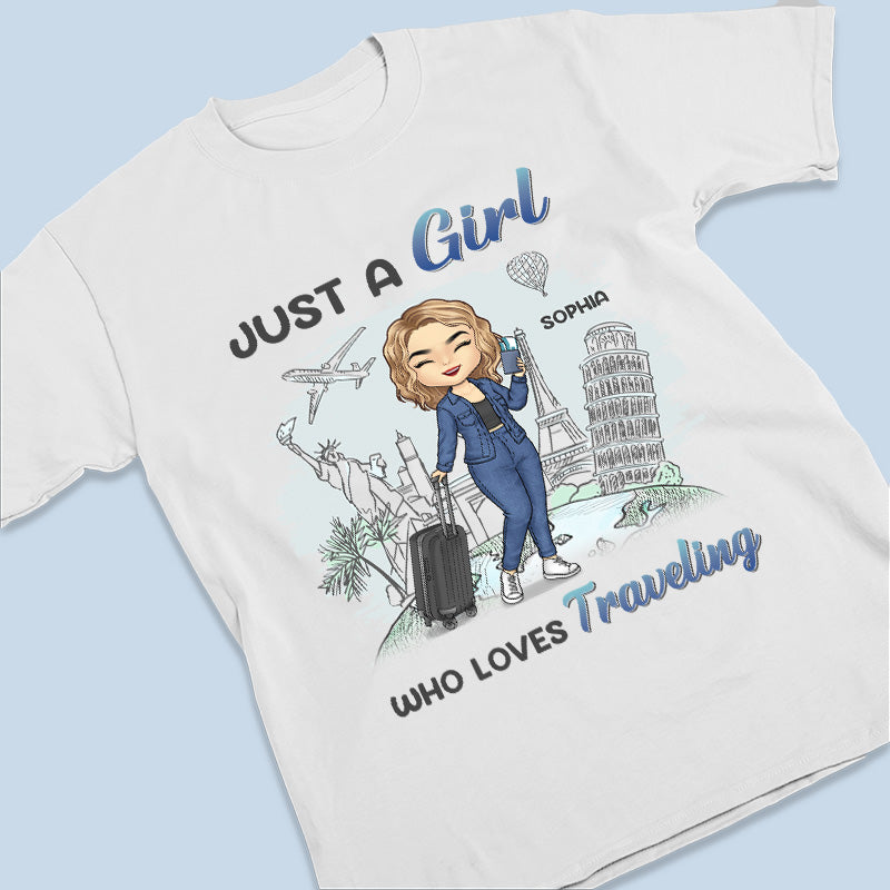Une fille adore voyager - T-shirt, sweat à capuche et sweat-shirt unisexe personnalisé - Cadeau pour les amoureux du voyage