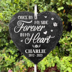 Photo personnalisée Un à mes côtés pour toujours dans mon cœur - Mémorial personnalisé Ardoise de jardin commémorative et crochet - Cadeau commémoratif, cadeau de condoléances pour les propriétaires d'animaux, les amoureux des animaux