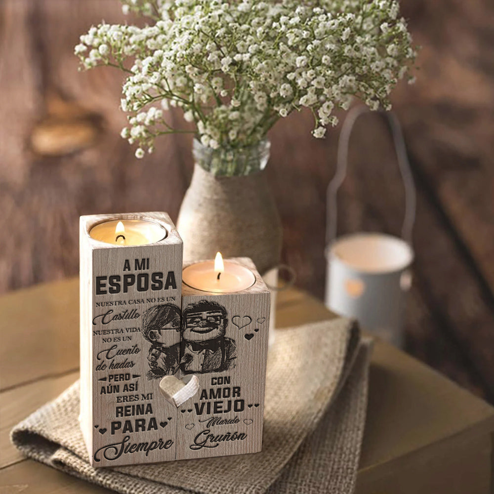 A Mi Esposa Nuestra Casa No Es Un Castillo - Gift For Couples, Candle Holder.